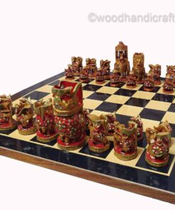 chess king and queen side view